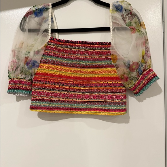Alice + Olivia Vibrant Crop Top with Puff Sleeves - Picture 2 of 3